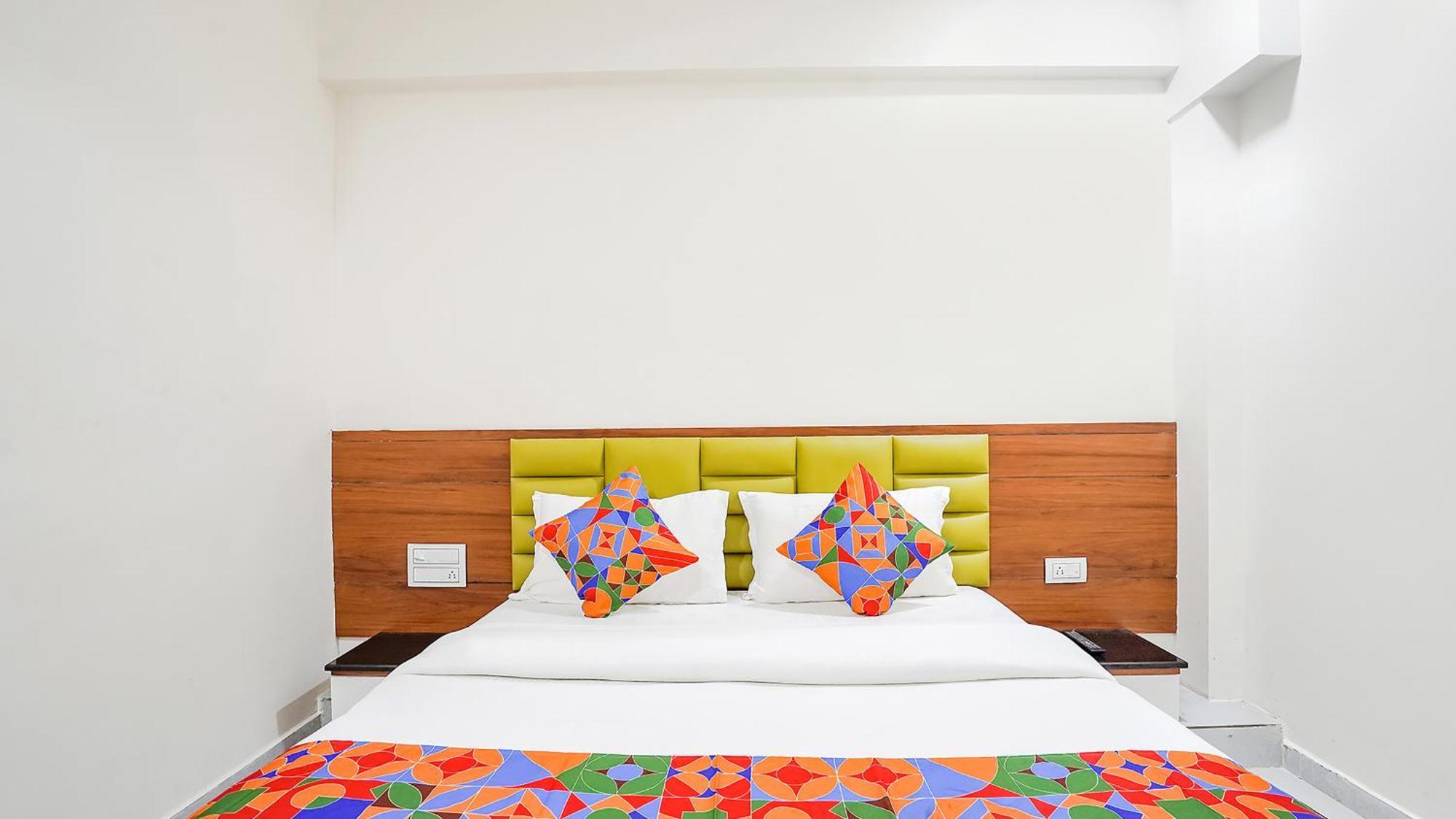 Fabhotel Vishala In Ahmedabad Exterior foto