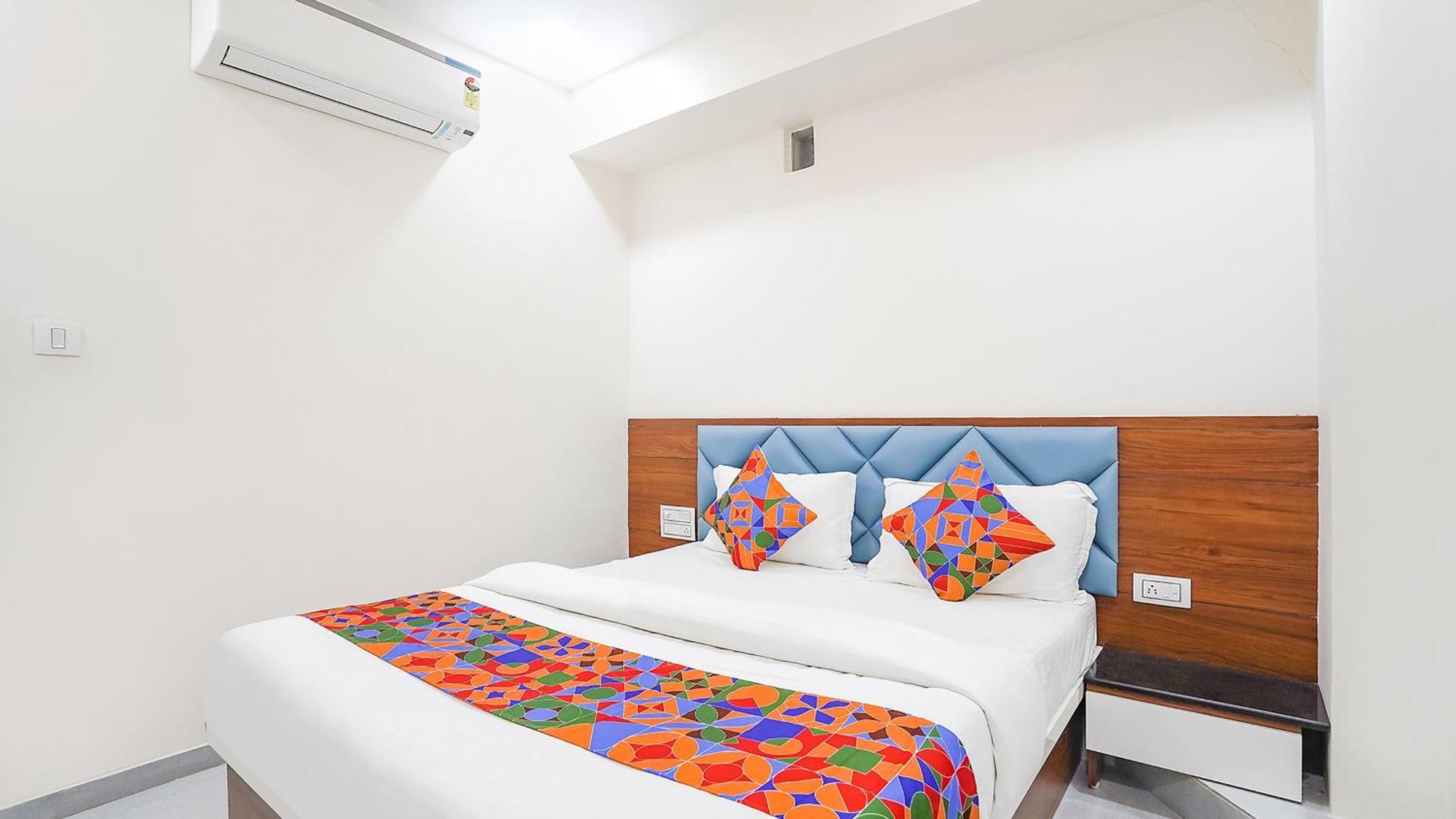 Fabhotel Vishala In Ahmedabad Exterior foto